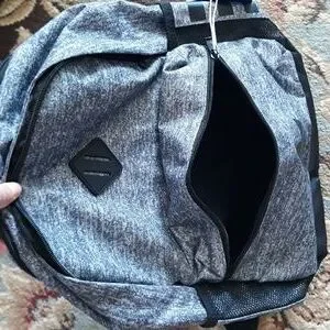 adidas | Bags | 4xhost Pickadidas Originals Backpack | Poshmark display picture 3
